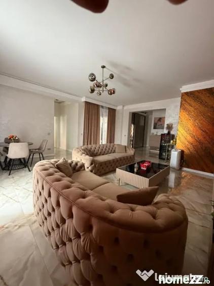 Apartament cu 4 camere decomandat, mobilat în Central