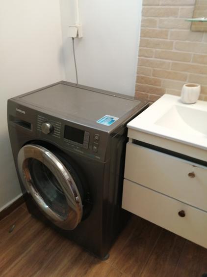 Apartament cu 2 camere semidecomandat în Dorobanți