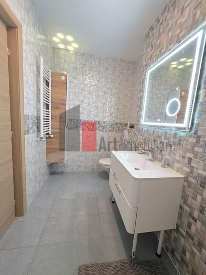 Apartament cu 3 camere decomandat în Politehnica