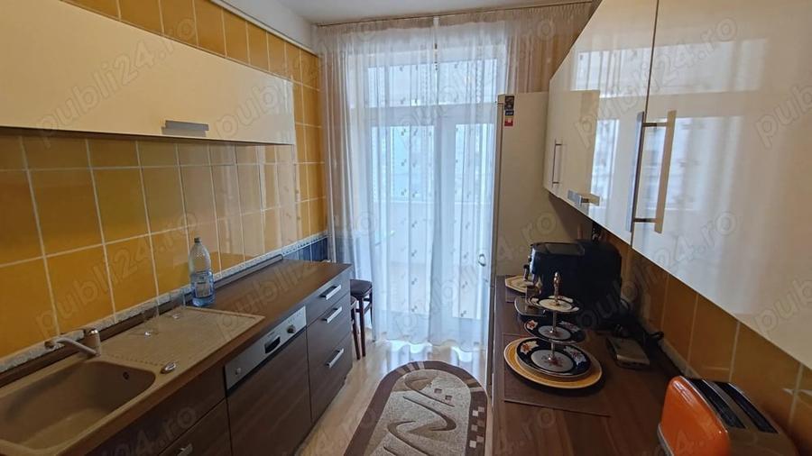 Apartament cu 3 camere semidecomandat în Luncă