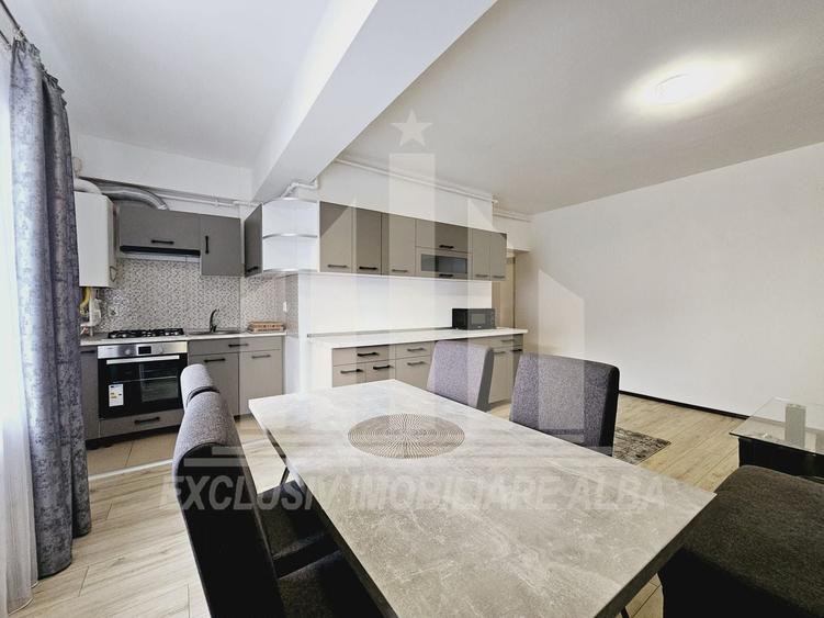 Apartament cu 3 camere decomandat, mobilat în Ampoi 3
