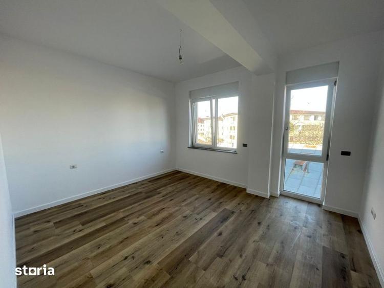 Apartament cu 3 camere decomandat în Siloz