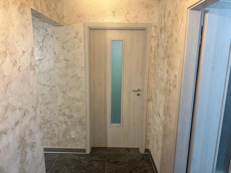 Apartament cu 3 camere decomandat în Aradului