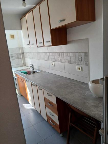 Garsonieră decomandată în Central