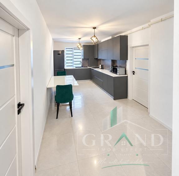 Apartament cu 3 camere semidecomandat, mobilat în Mănăștur