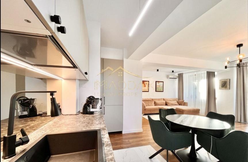 Apartament cu 3 camere, mobilat în Parcul Carol