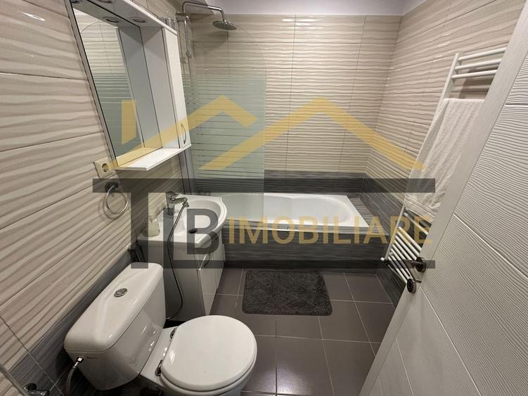 Apartament cu 3 camere decomandat în Cornișa