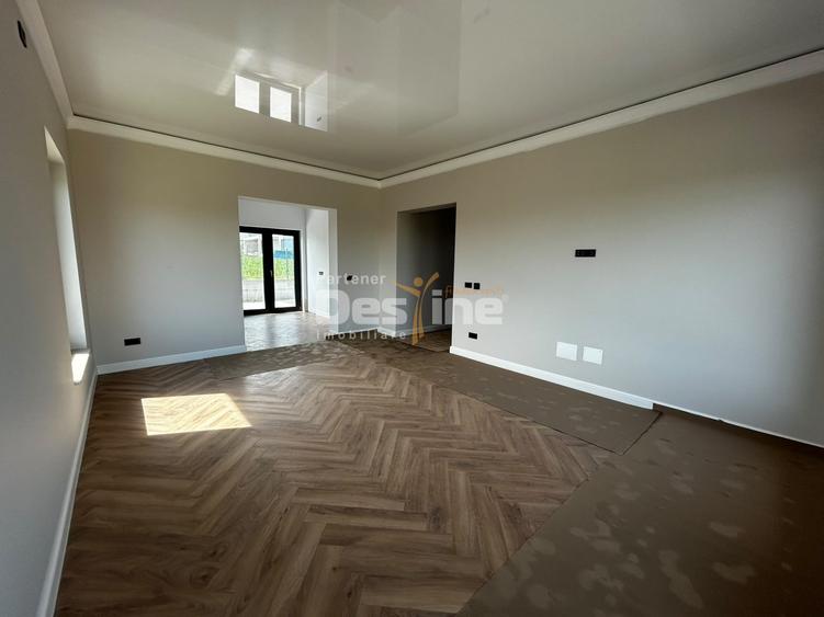 Casă individuală cu 4 camere cu Teren 450 Mp în Breazu
