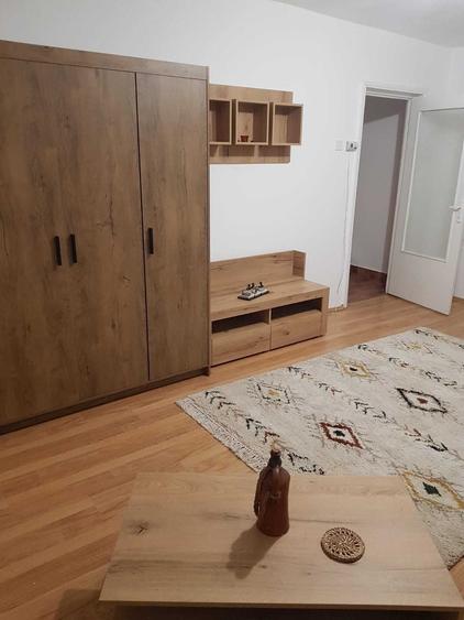 Apartament cu 2 camere decomandat în Zorilor