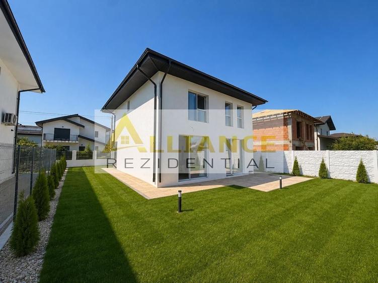 Casă individuală cu 4 camere cu Canalizare în Berceni