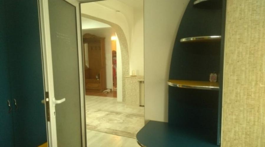 Apartament Cu 3 Camere Decomandate Zona George Enescu - 5