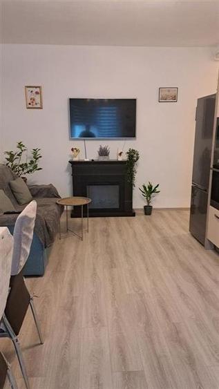 Apartament cu 3 camere decomandat, mobilat în Șelimbăr