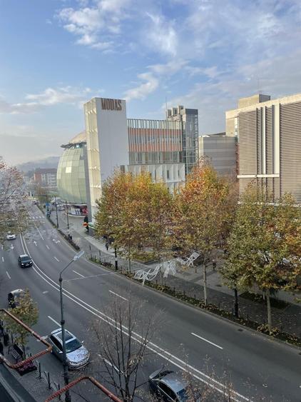 Apartament 2 camere central vizavi de mall - 1