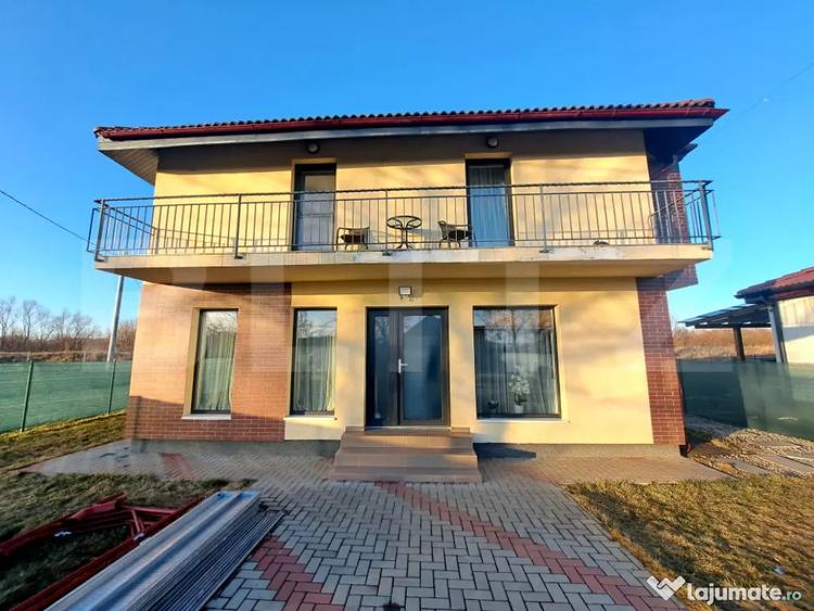 Casă cu 4 camere cu Canalizare în Prejmer