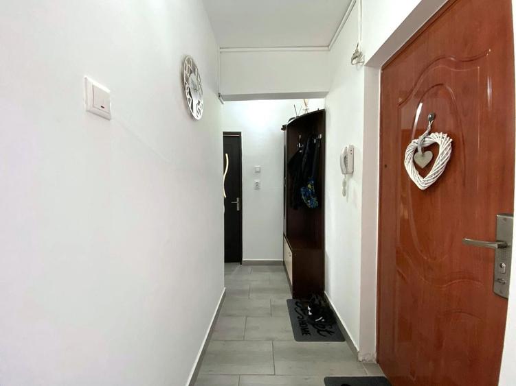 Apartament cu 2 camere decomandat, mobilat în Vasile Aaron