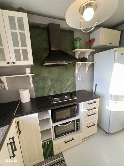 Apartament cu 2 camere semidecomandat, mobilat în Craiovei