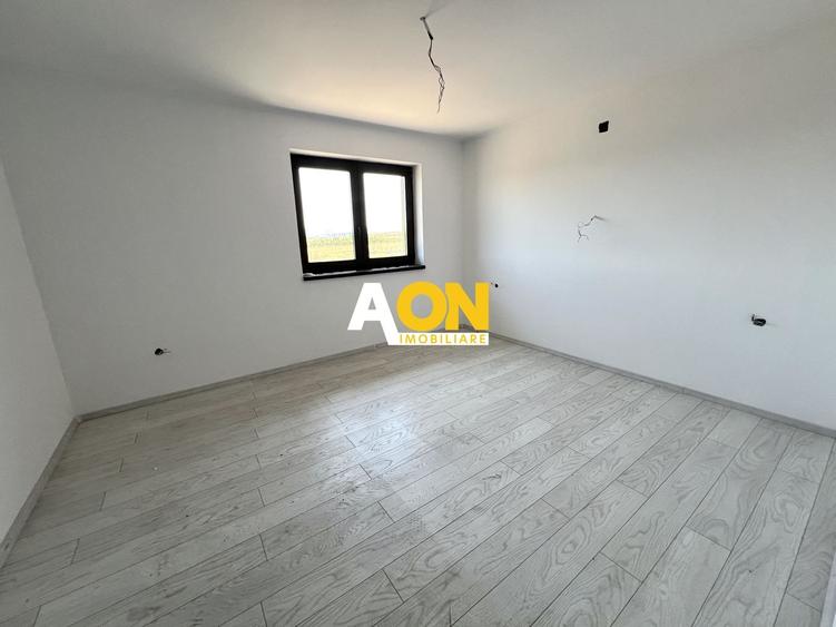 Casă individuală cu 4 camere cu Teren 804 Mp în Micești