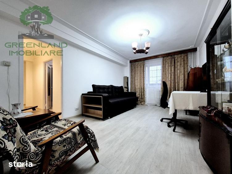 Apartament cu 3 camere decomandat în Central