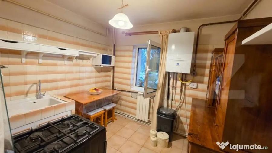 Apartament cu 2 camere decomandat în Complex Studențesc