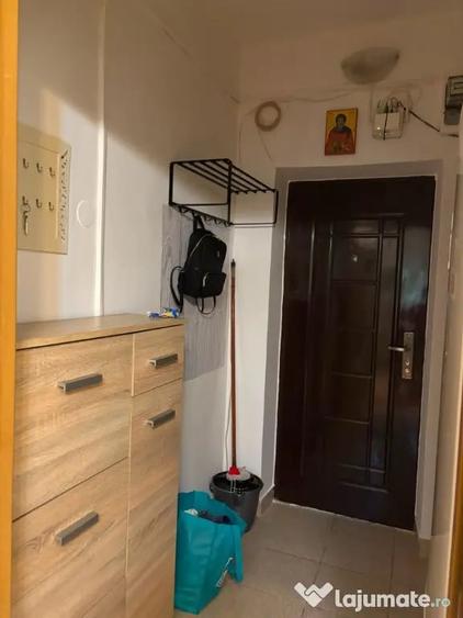 Garsonieră semidecomandată în CET
