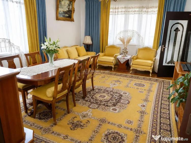 Casă cu 7 camere cu Teren 1200 Mp în Ferneziu