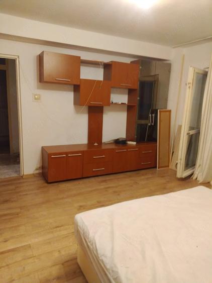 Garsonieră decomandată în Berceni
