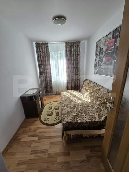 Apartament cu 3 camere semidecomandat, mobilat în Central