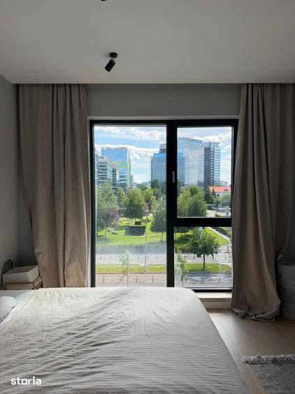 Apartament cu 4 camere decomandat în Pipera
