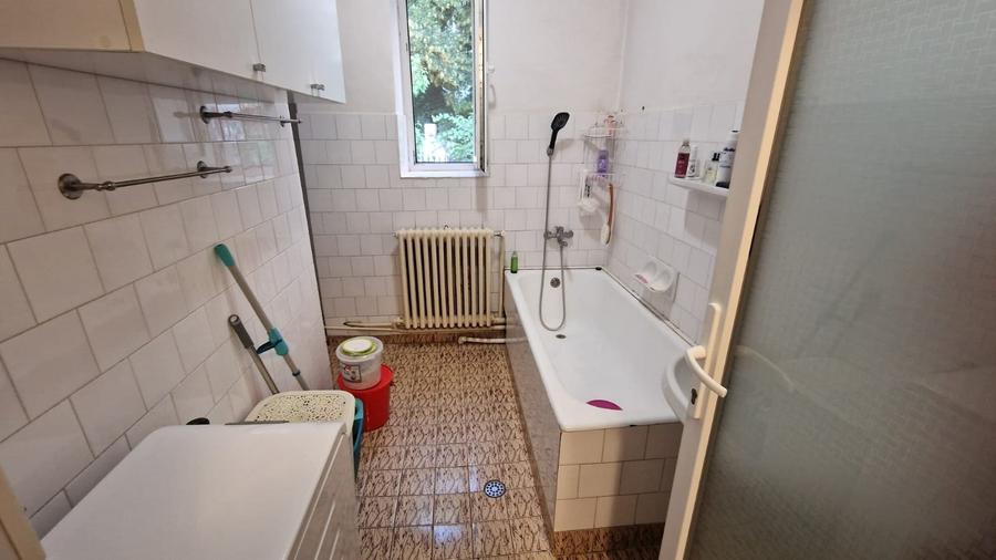 Casă cu 5 camere cu Teren 214 Mp în Copou