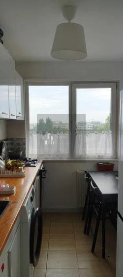Apartament cu 2 camere semidecomandat, mobilat în Alexandru Obregia
