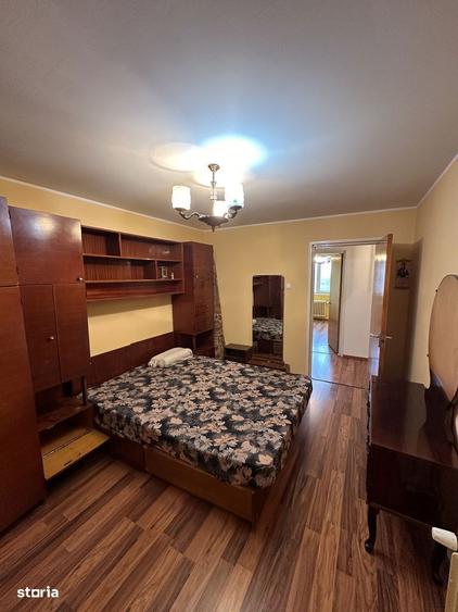 Apartament cu 3 camere în Militari
