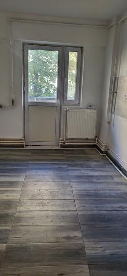 Apartament cu 2 camere decomandat în Unirii Sud