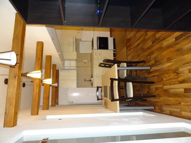 Apartament cu 2 camere semidecomandat în P-ța Unirii