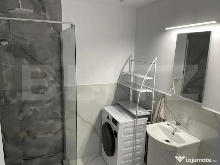 Apartament cu 2 camere semidecomandat în Cetate
