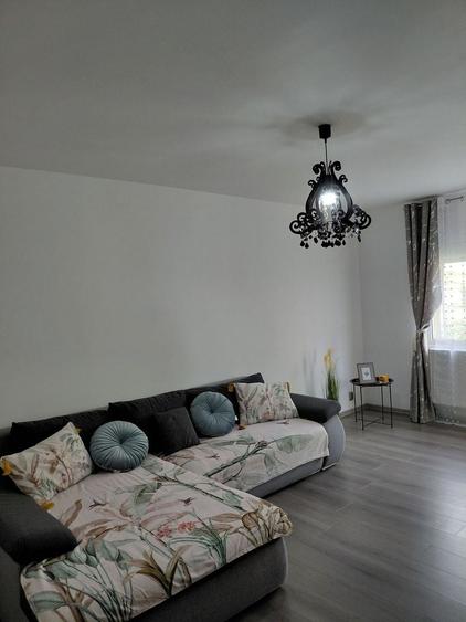 Apartament cu 2 camere decomandat, mobilat în Mazepa 2