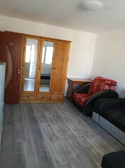 Apartament cu 2 camere decomandat în Republicii