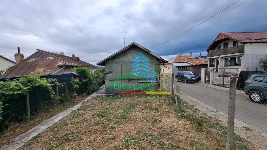 Casă individuală cu 3 camere cu Canalizare în Central