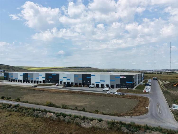 Spațiu industrial, de 4,470 mp, în Exterior Vest