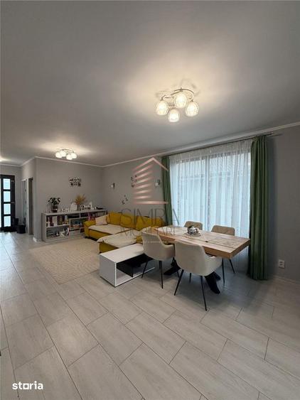 Casă cu 5 camere cu Teren 300 Mp în Sântandrei