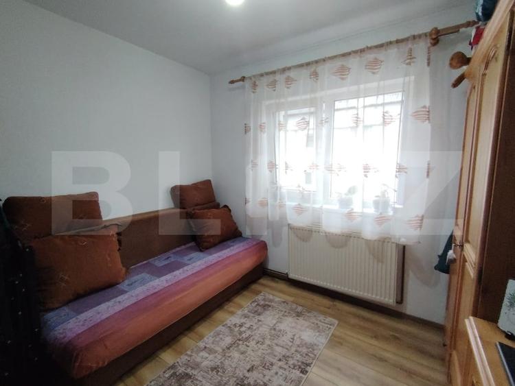 Apartament cu 3 camere semidecomandat, mobilat în Vatra Dornei