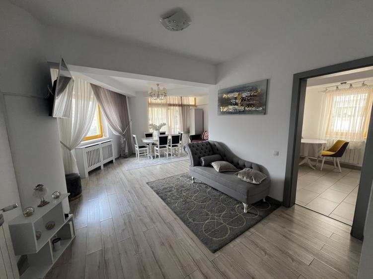 Apartament cu 2 camere decomandat, mobilat în Central
