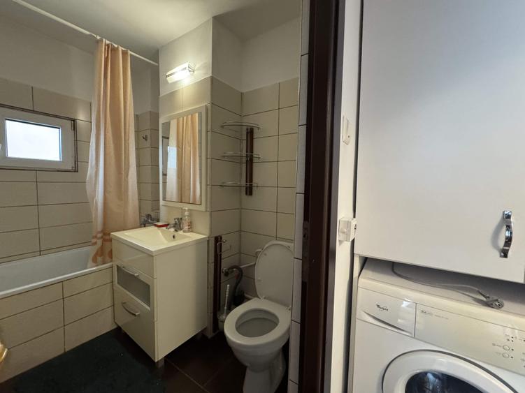 Apartament cu 2 camere decomandat în Orașul de Jos