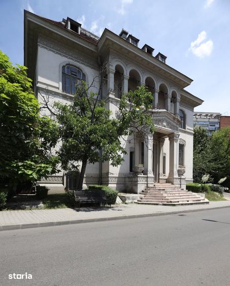 Casă cu Teren 1848 Mp în Titulescu