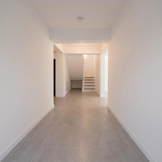 Casă individuală cu 4 camere cu Teren 400 Mp în Prelungirea Ghencea