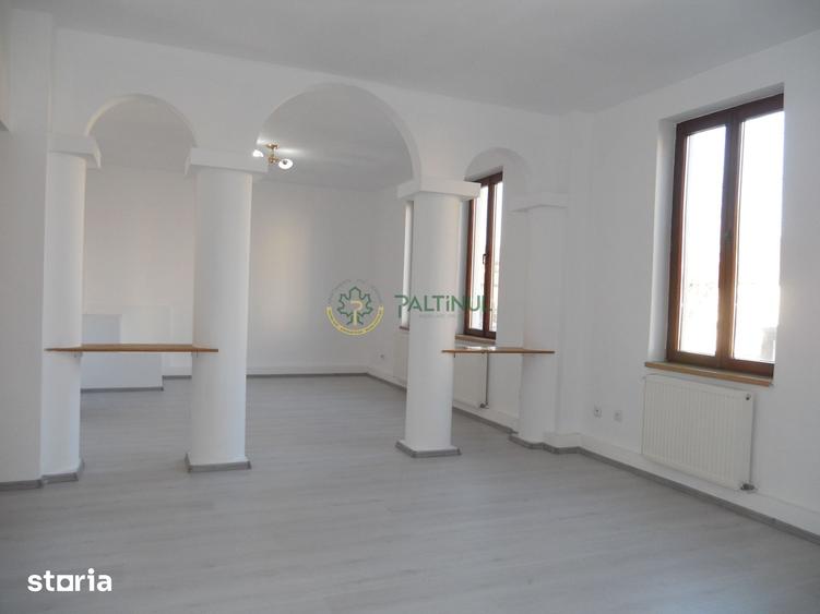 Spațiu comercial, de 89 mp, în Calea Dumbrăvii