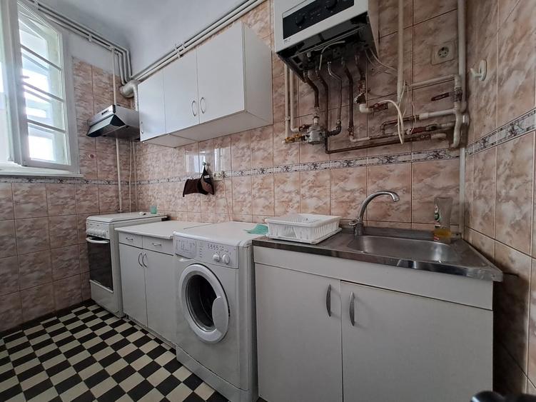 Apartament cu 2 camere semidecomandat în Central