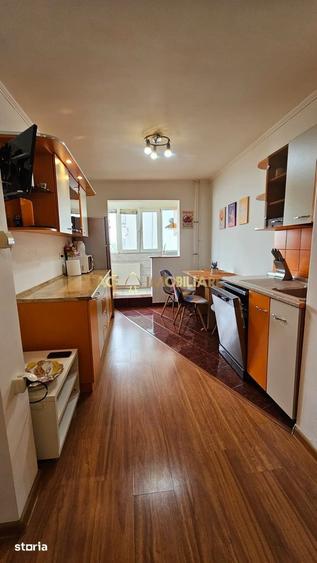 Apartament cu 4 camere, mobilat în Titan