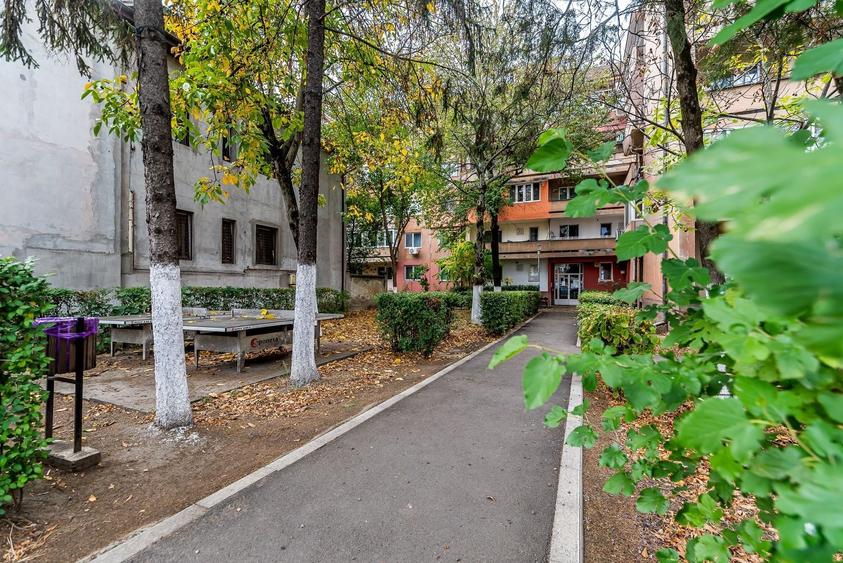 Apartament cu 2 camere semidecomandat în Romanilor