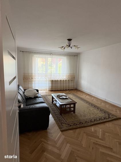 Apartament cu 4 camere în Central