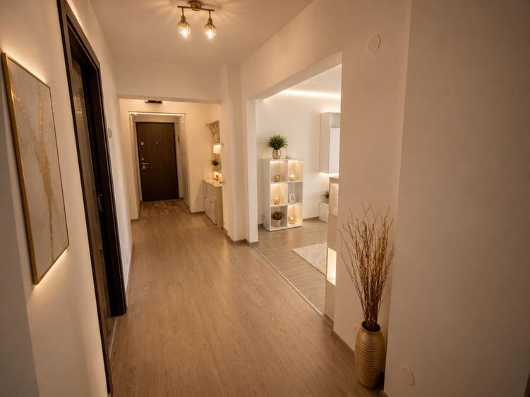 Apartament cu 4 camere decomandat în Ultracentral